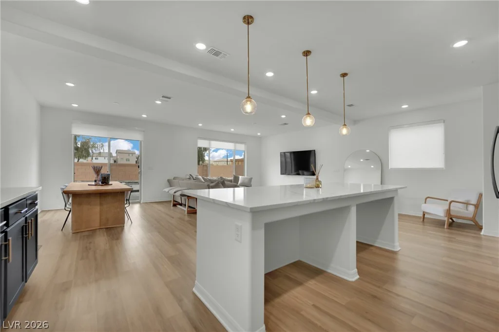 10327 Dallington, Las Vegas, NV 89141