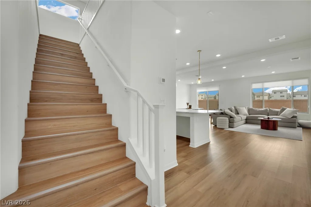 10327 Dallington, Las Vegas, NV 89141