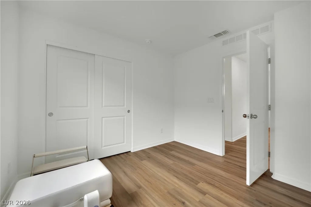 10327 Dallington, Las Vegas, NV 89141