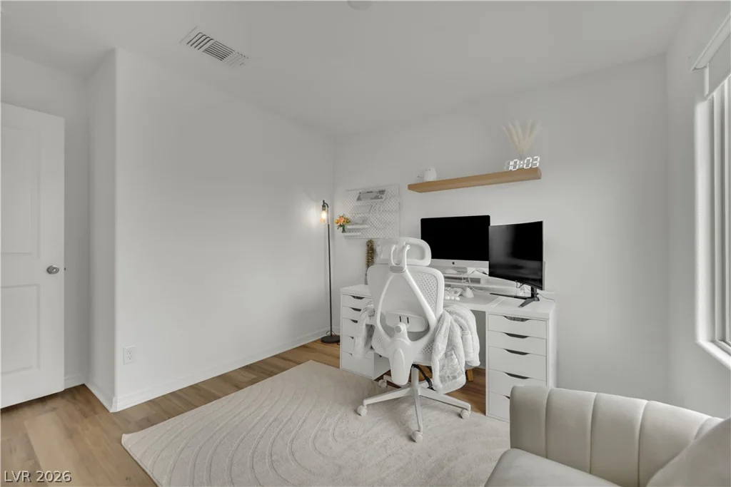 10327 Dallington, Las Vegas, NV 89141