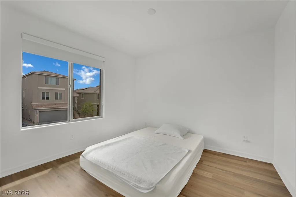 10327 Dallington, Las Vegas, NV 89141