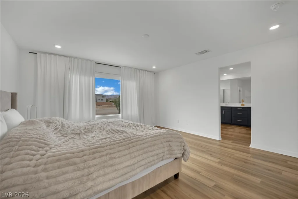 10327 Dallington, Las Vegas, NV 89141
