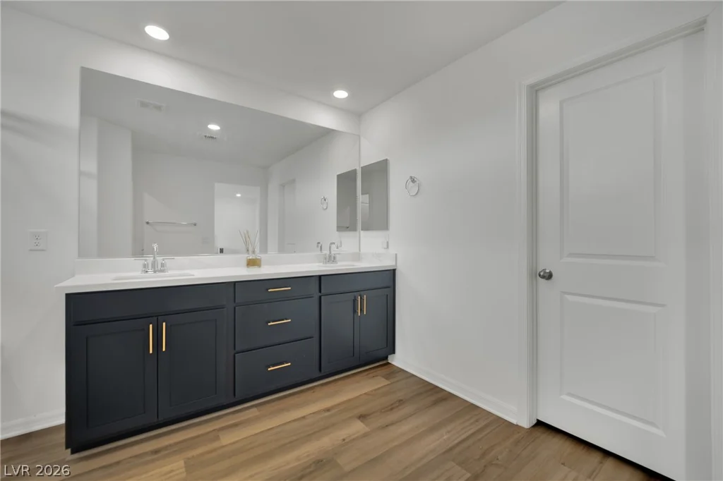 10327 Dallington, Las Vegas, NV 89141