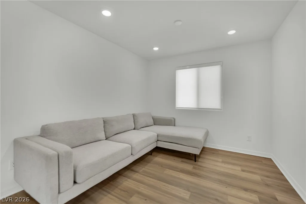 10327 Dallington, Las Vegas, NV 89141