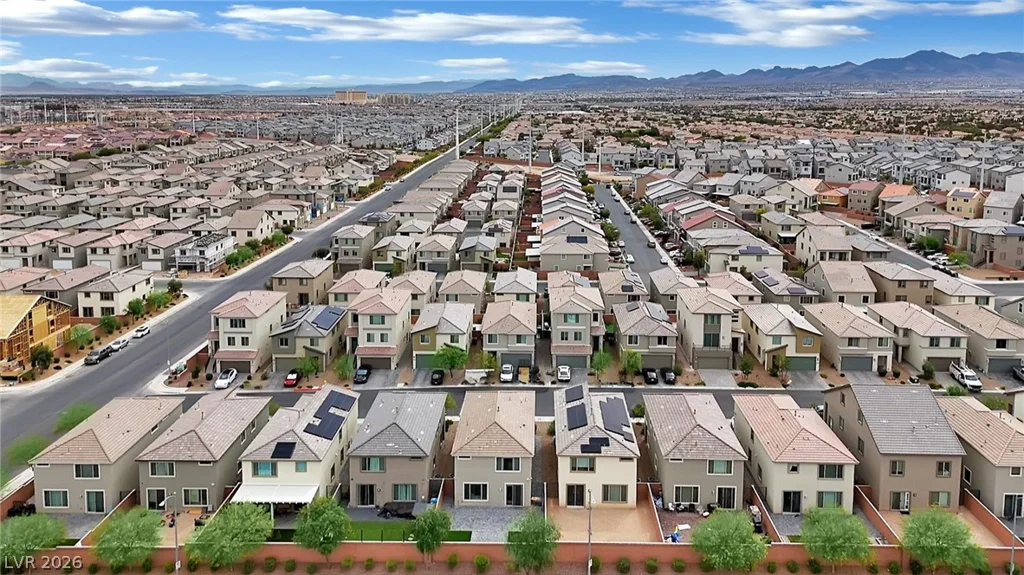 10327 Dallington, Las Vegas, NV 89141