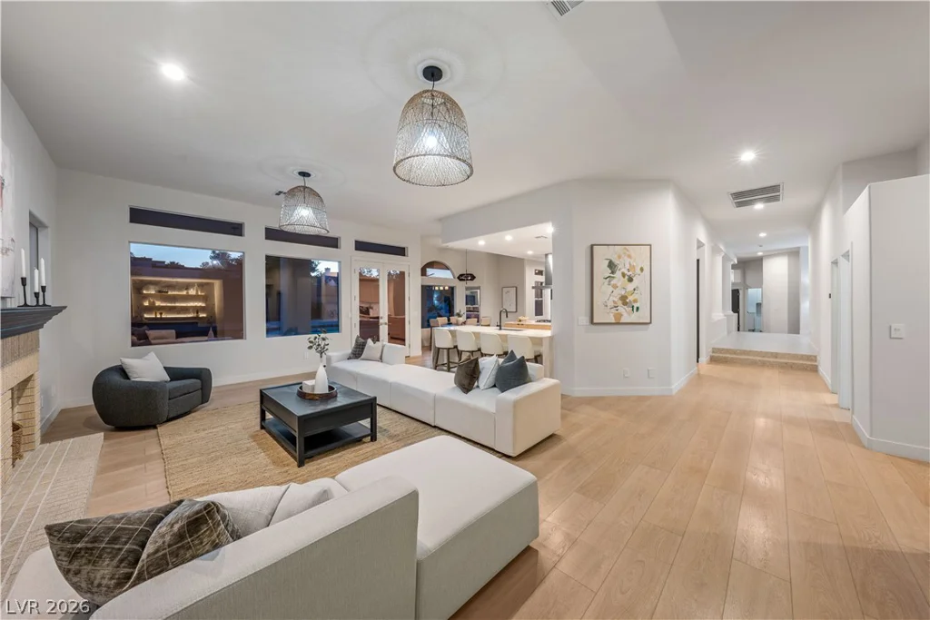 3235 CLIFF SIELER, Las Vegas, NV 89117