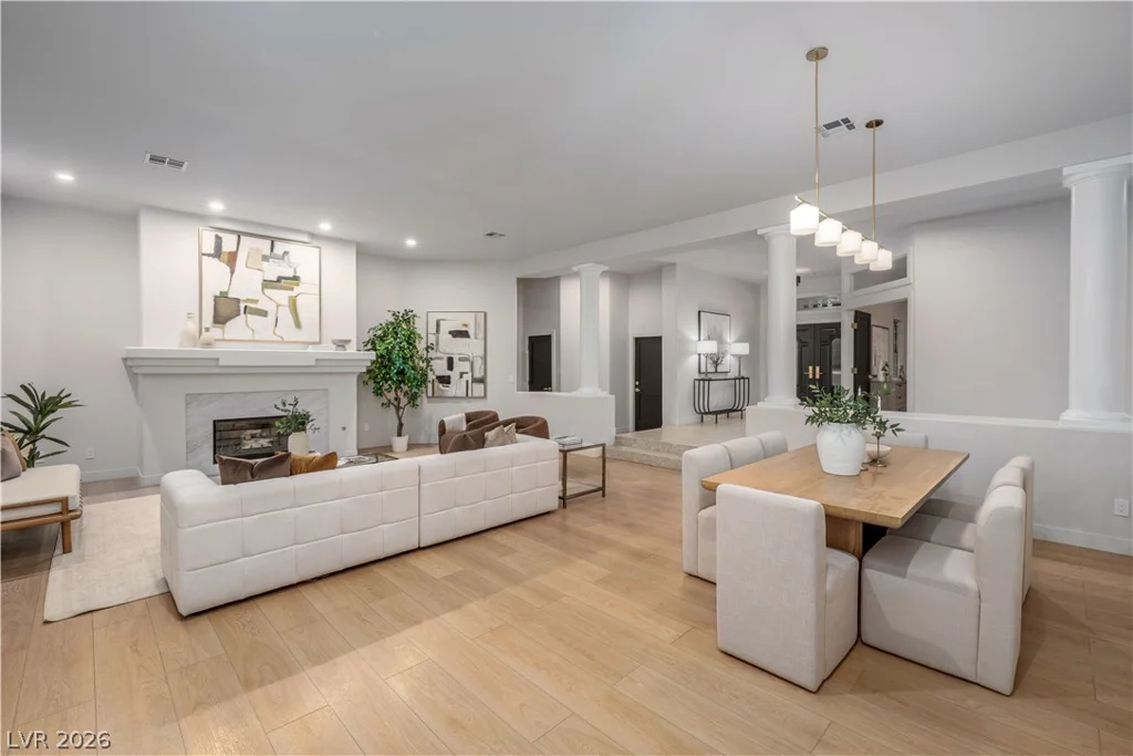 3235 CLIFF SIELER, Las Vegas, NV 89117