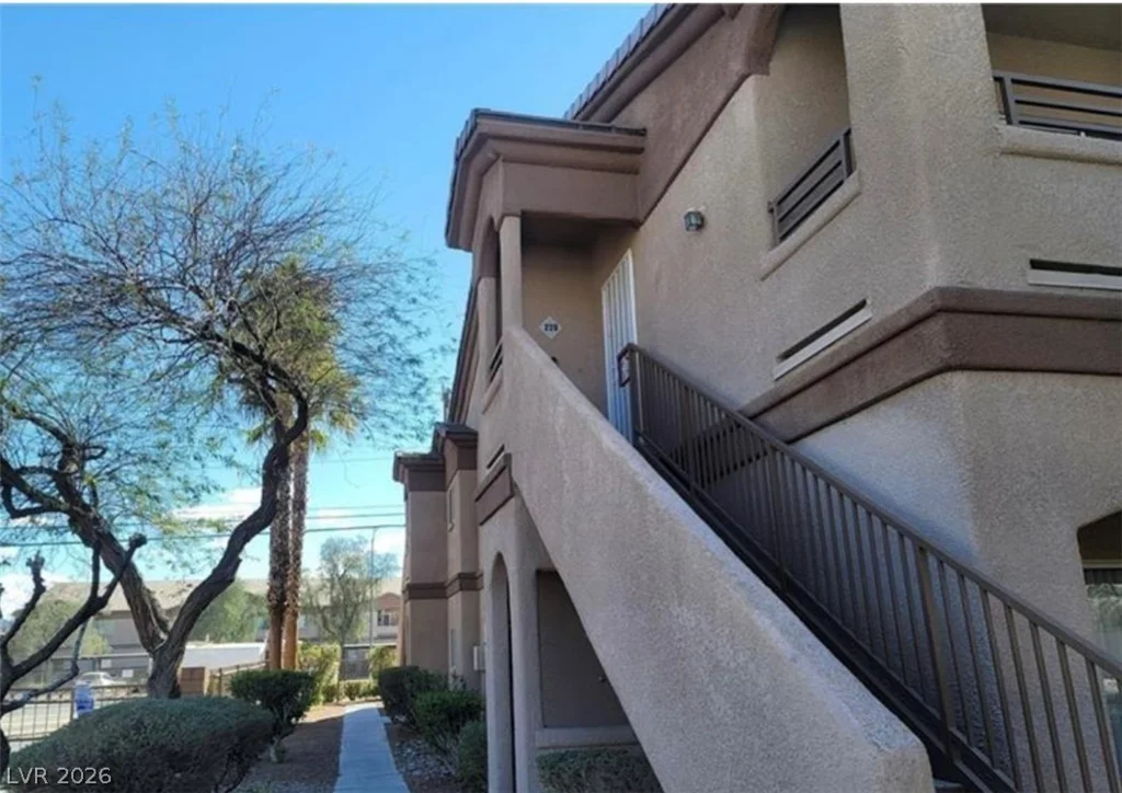 5750 Hacienda, Las Vegas, NV 89122