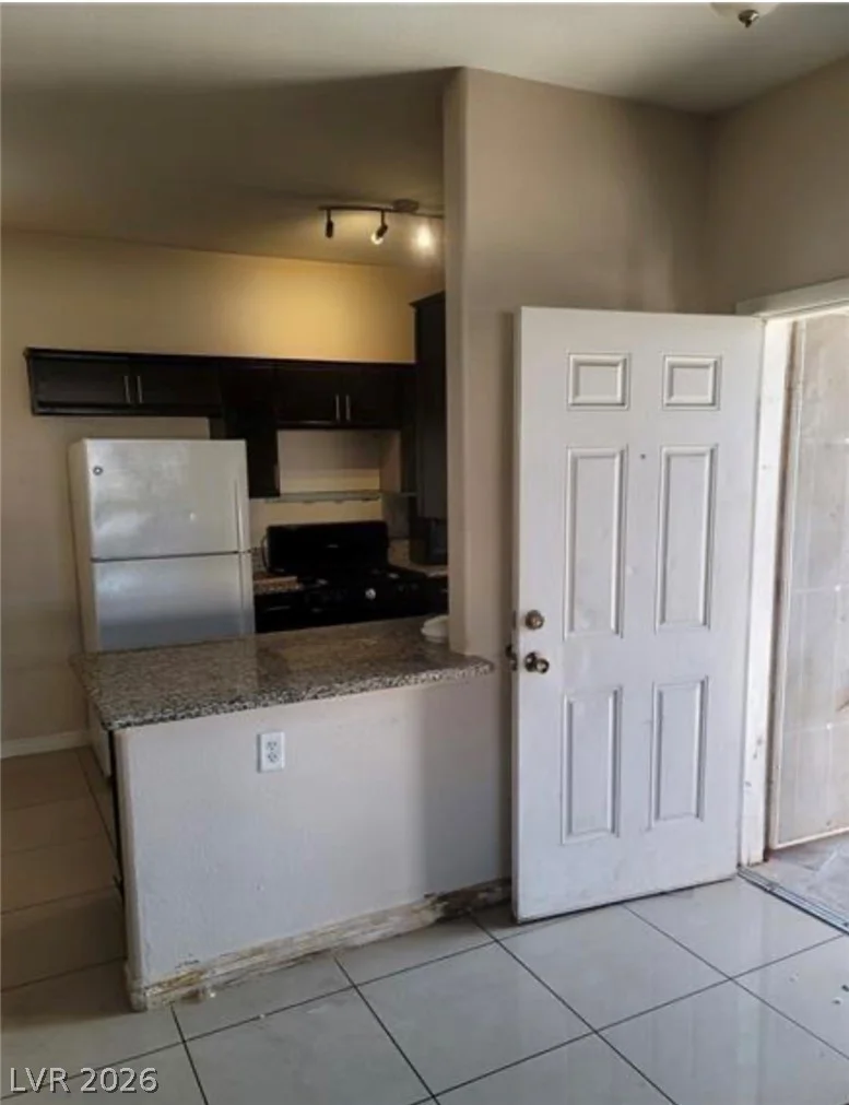 5750 Hacienda, Las Vegas, NV 89122