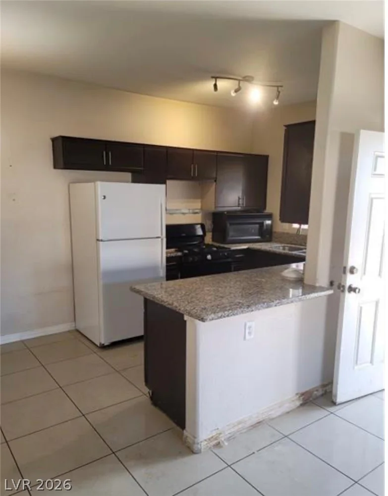 5750 Hacienda, Las Vegas, NV 89122