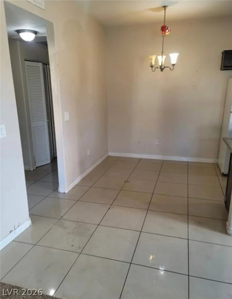 5750 Hacienda, Las Vegas, NV 89122