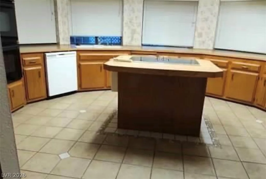591 Lake Superior, Boulder City, NV 89005