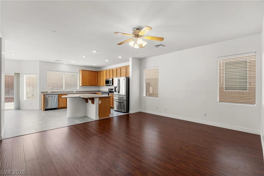 9123 Weeping Hollow, Las Vegas, NV 89178