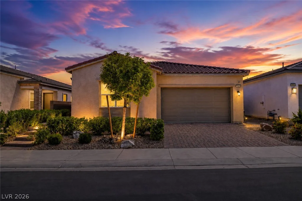 9028 Skye Treeline, Las Vegas, NV 89166
