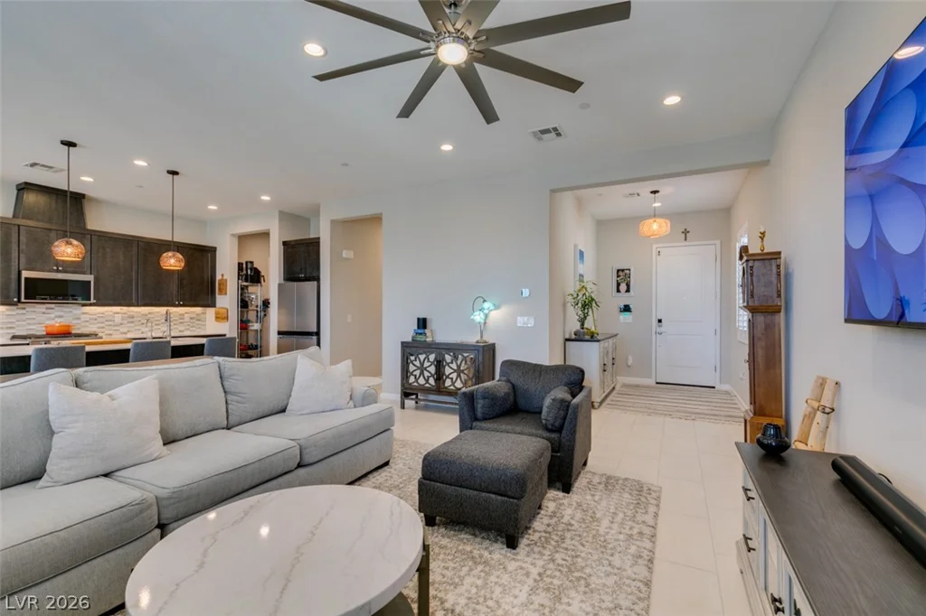 9028 Skye Treeline, Las Vegas, NV 89166