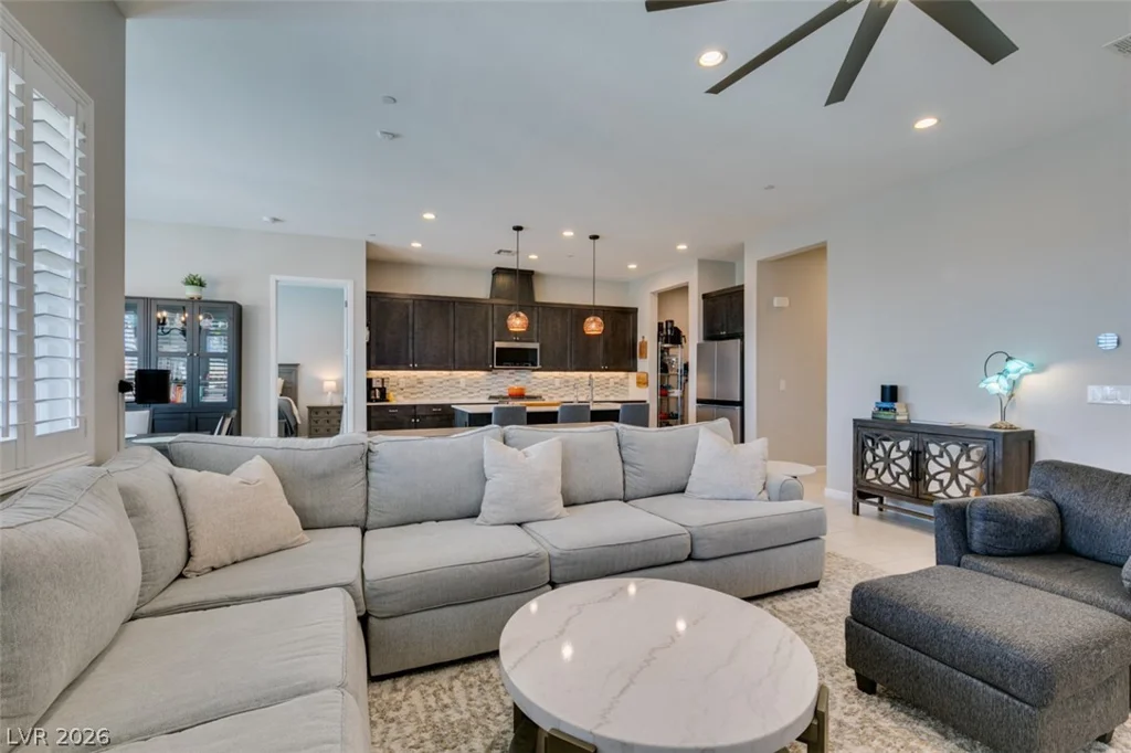 9028 Skye Treeline, Las Vegas, NV 89166