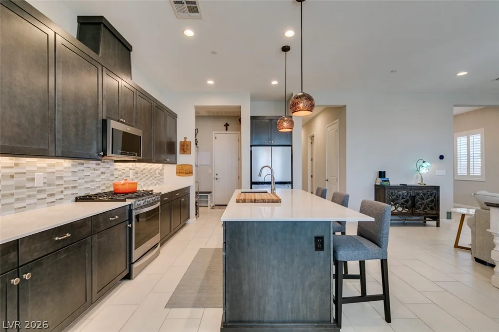 9028 Skye Treeline, Las Vegas, NV 89166