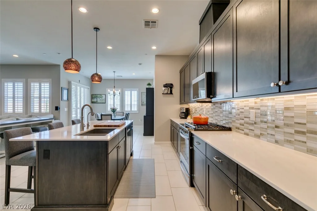 9028 Skye Treeline, Las Vegas, NV 89166
