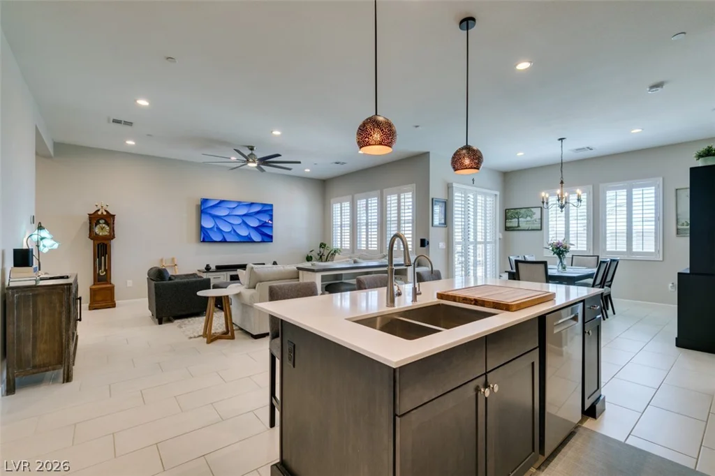 9028 Skye Treeline, Las Vegas, NV 89166