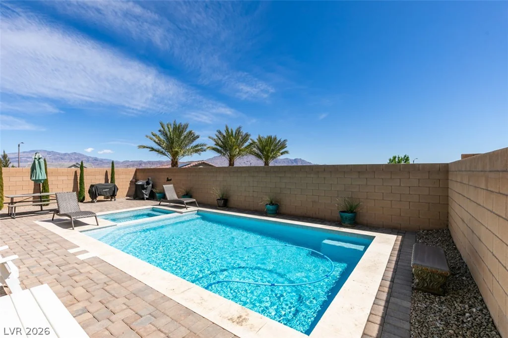 9028 Skye Treeline, Las Vegas, NV 89166