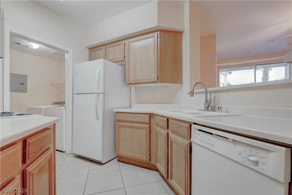 7151 Durango, Las Vegas, NV 89113