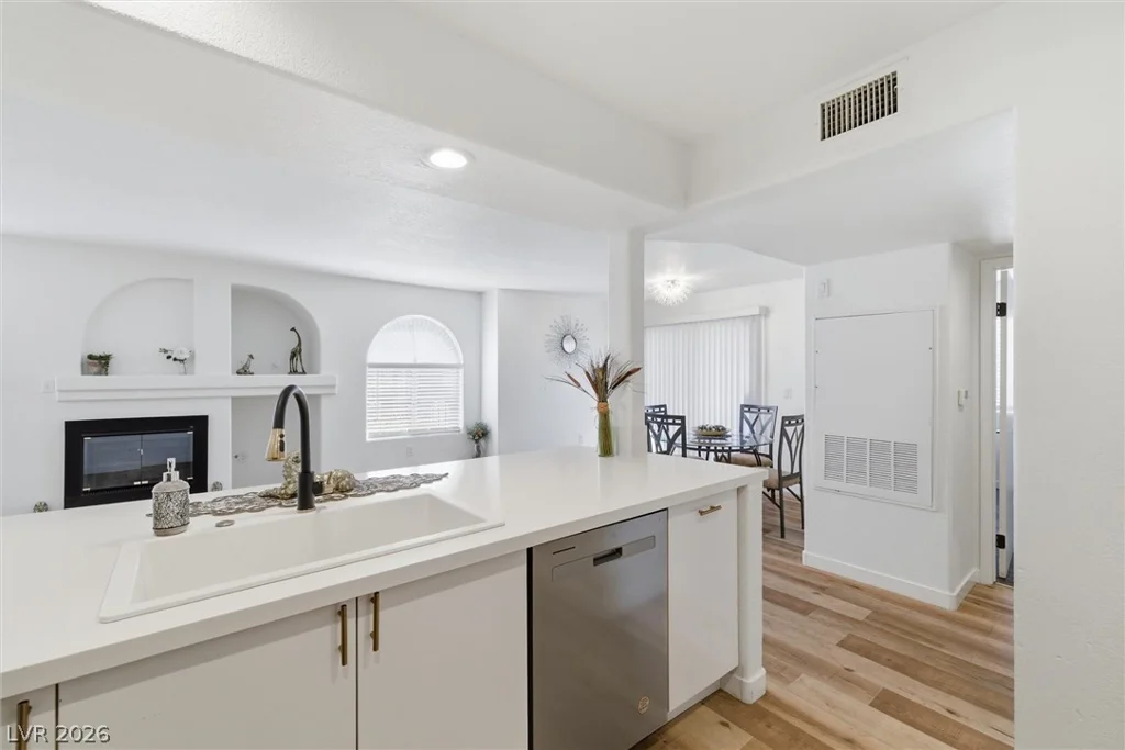 7950 Flamingo, Las Vegas, NV 89147