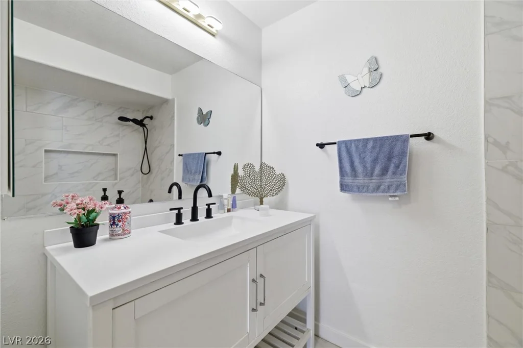 7950 Flamingo, Las Vegas, NV 89147