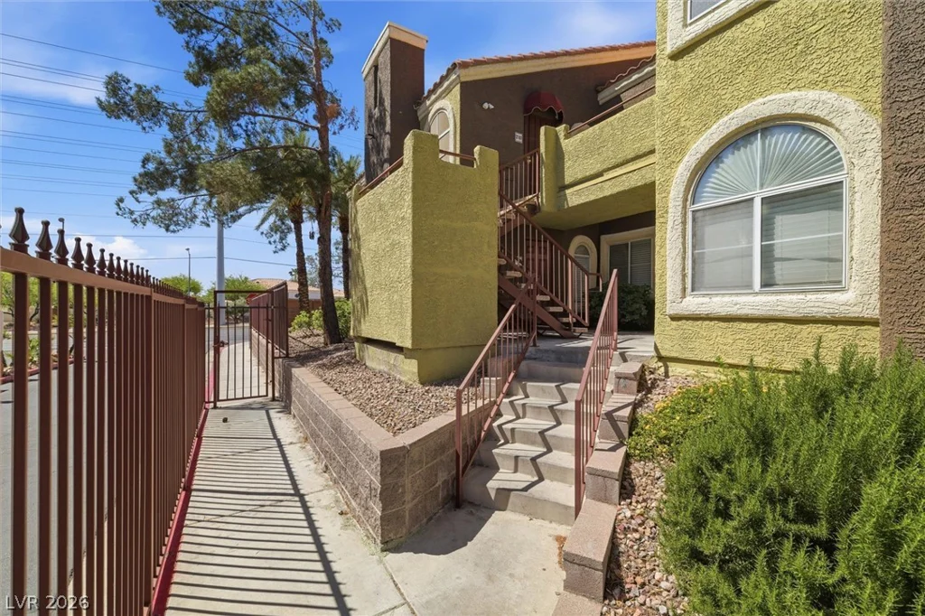 7950 Flamingo, Las Vegas, NV 89147