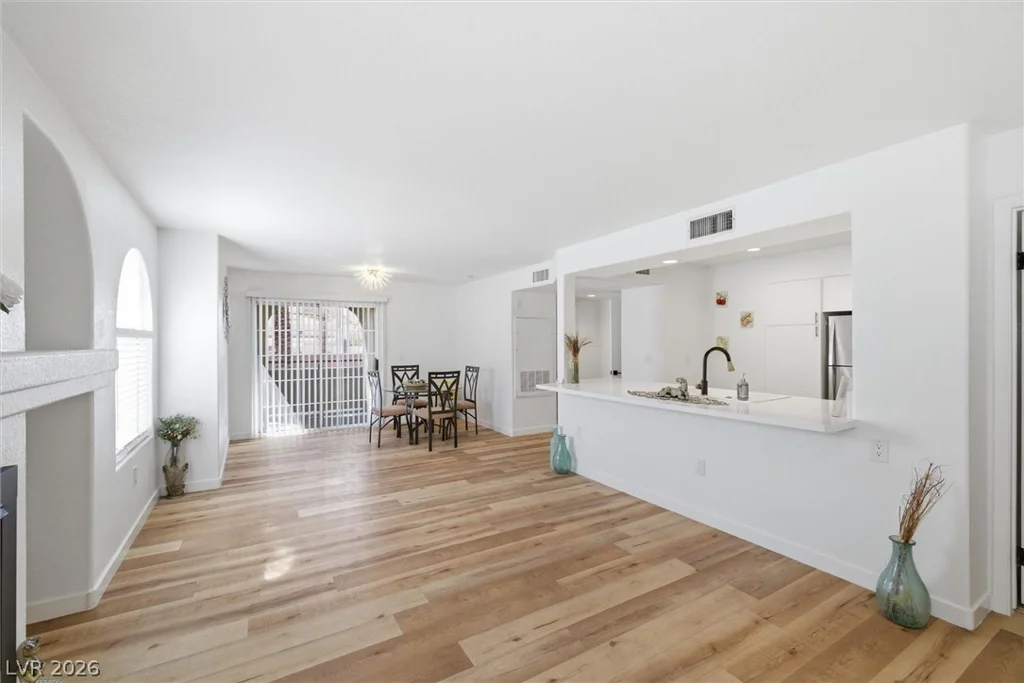 7950 Flamingo, Las Vegas, NV 89147