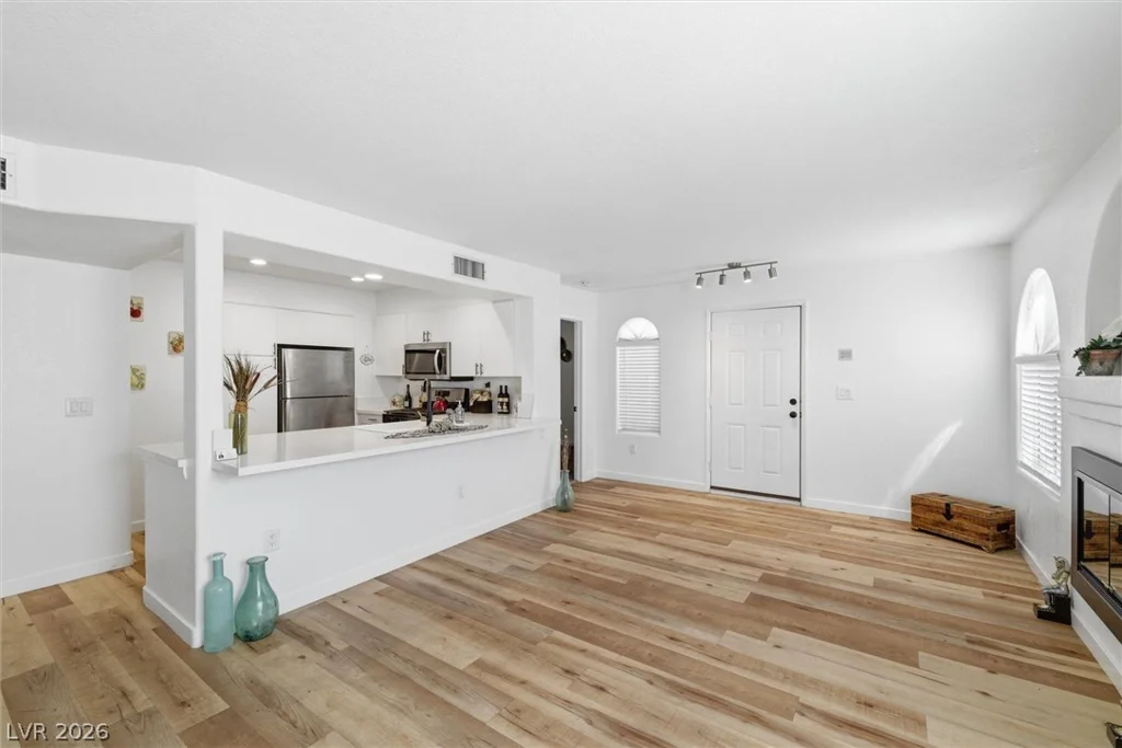 7950 Flamingo, Las Vegas, NV 89147