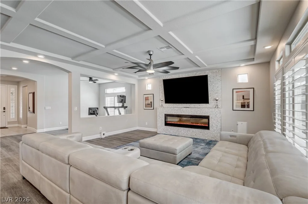 8603 Hallcrest, Las Vegas, NV 89139
