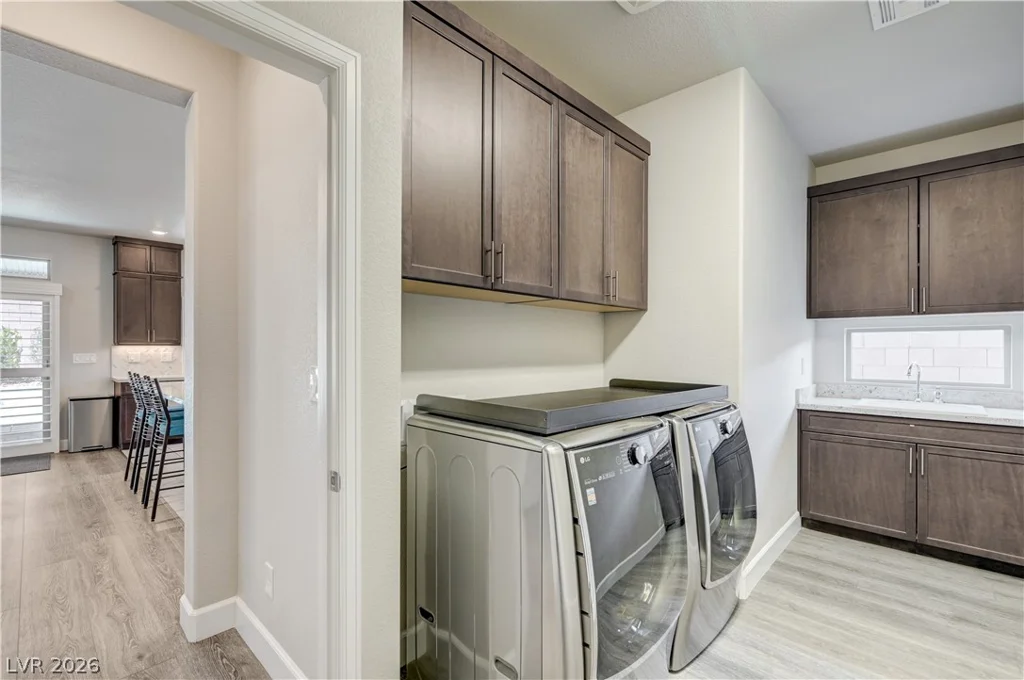 8603 Hallcrest, Las Vegas, NV 89139