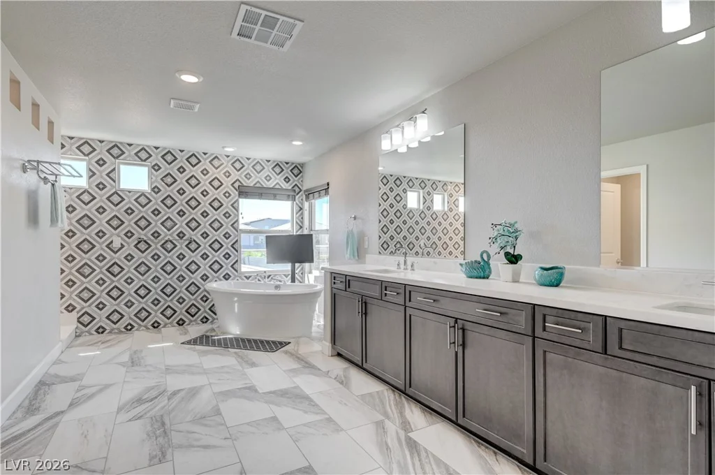 8603 Hallcrest, Las Vegas, NV 89139