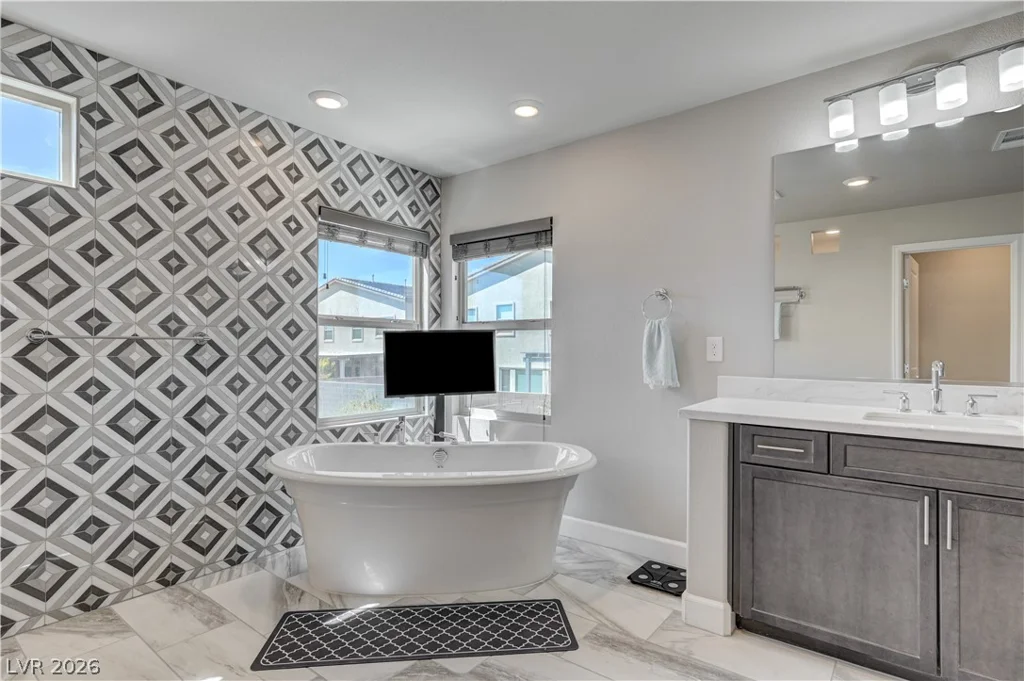 8603 Hallcrest, Las Vegas, NV 89139
