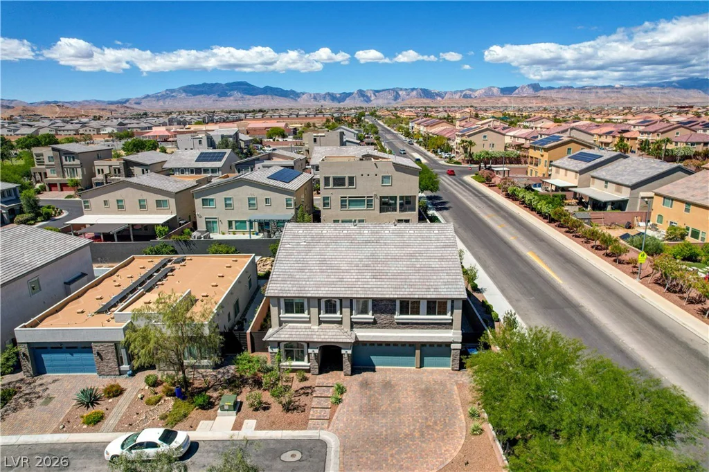 8603 Hallcrest, Las Vegas, NV 89139