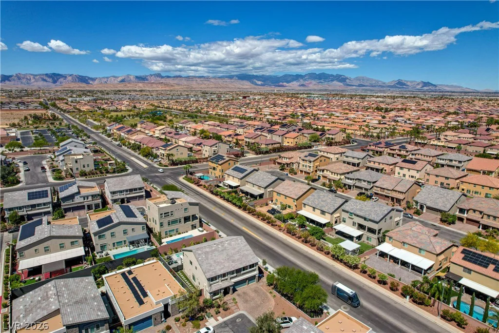 8603 Hallcrest, Las Vegas, NV 89139