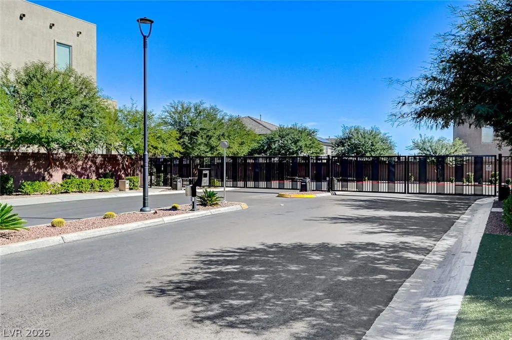 8603 Hallcrest, Las Vegas, NV 89139