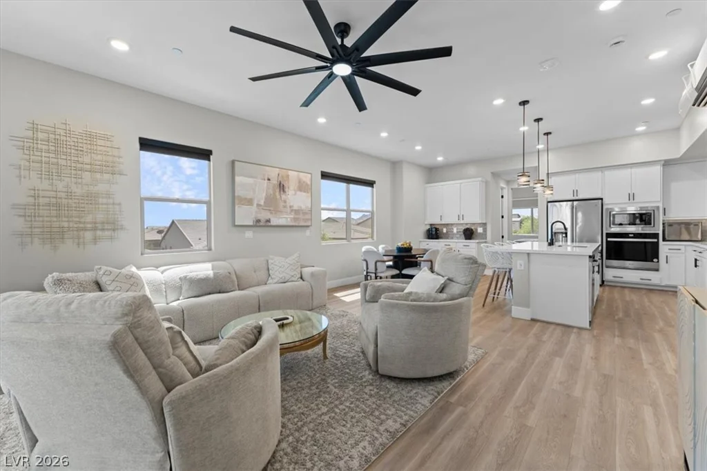10001 Hematite, Las Vegas, NV 89143