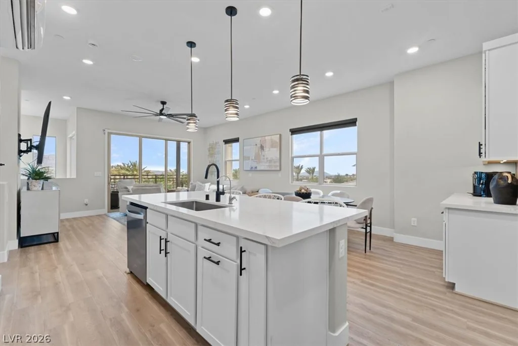 10001 Hematite, Las Vegas, NV 89143
