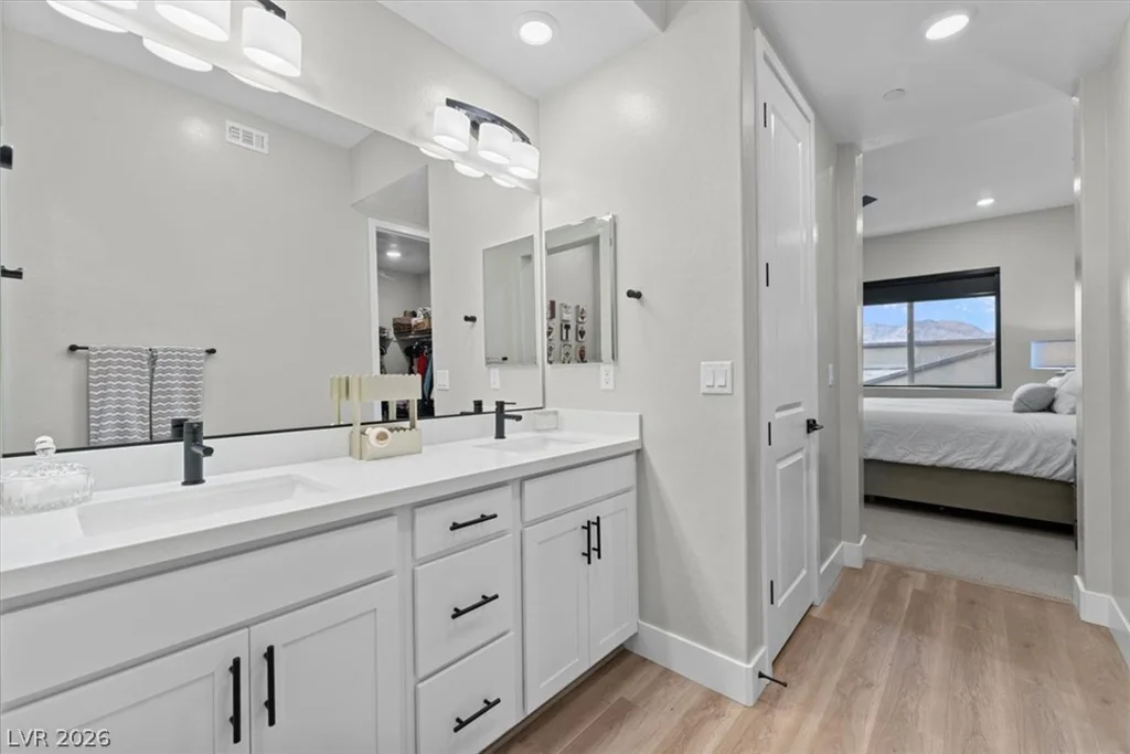 10001 Hematite, Las Vegas, NV 89143