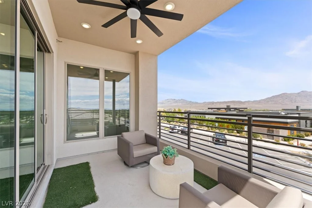 10001 Hematite, Las Vegas, NV 89143