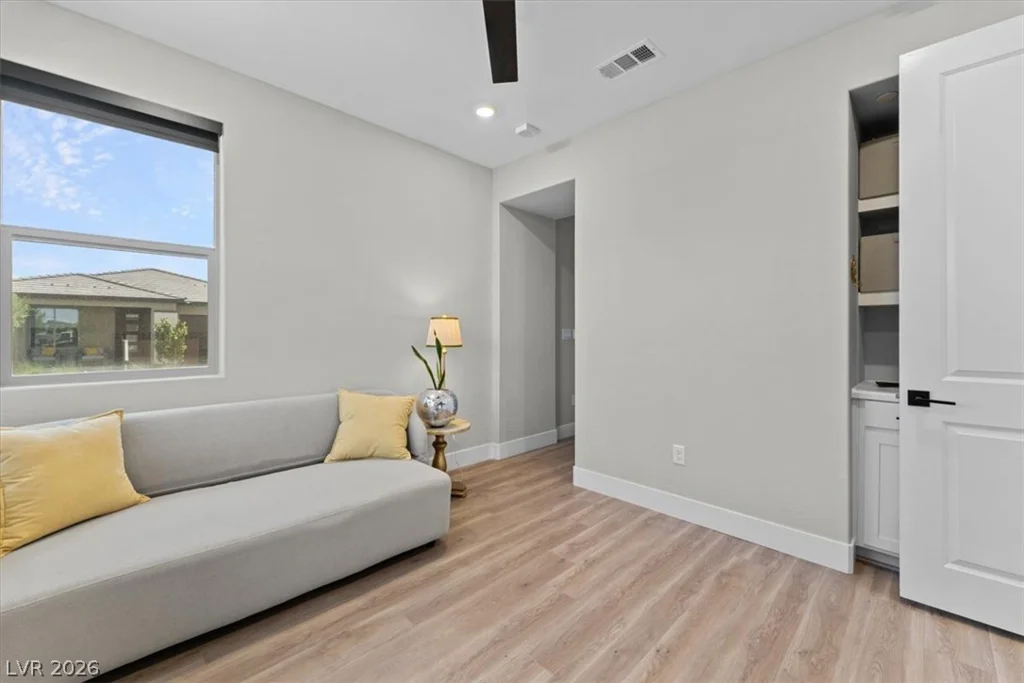 10001 Hematite, Las Vegas, NV 89143
