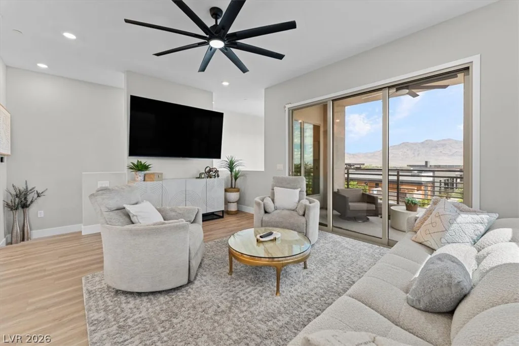 10001 Hematite, Las Vegas, NV 89143