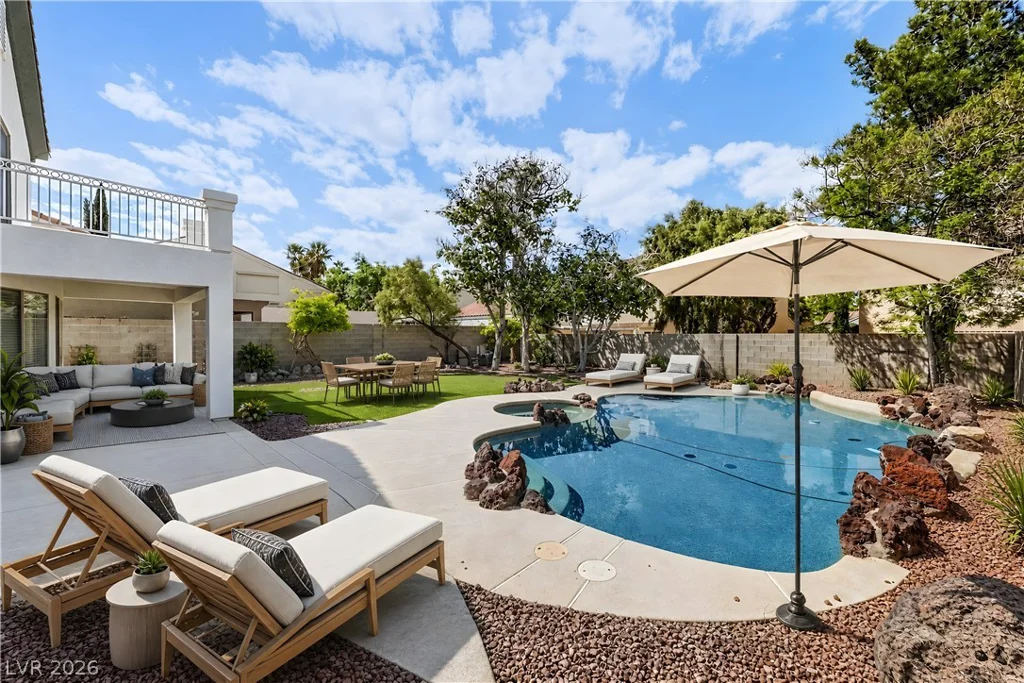 10008 Dusty Winds, Las Vegas, NV 89117