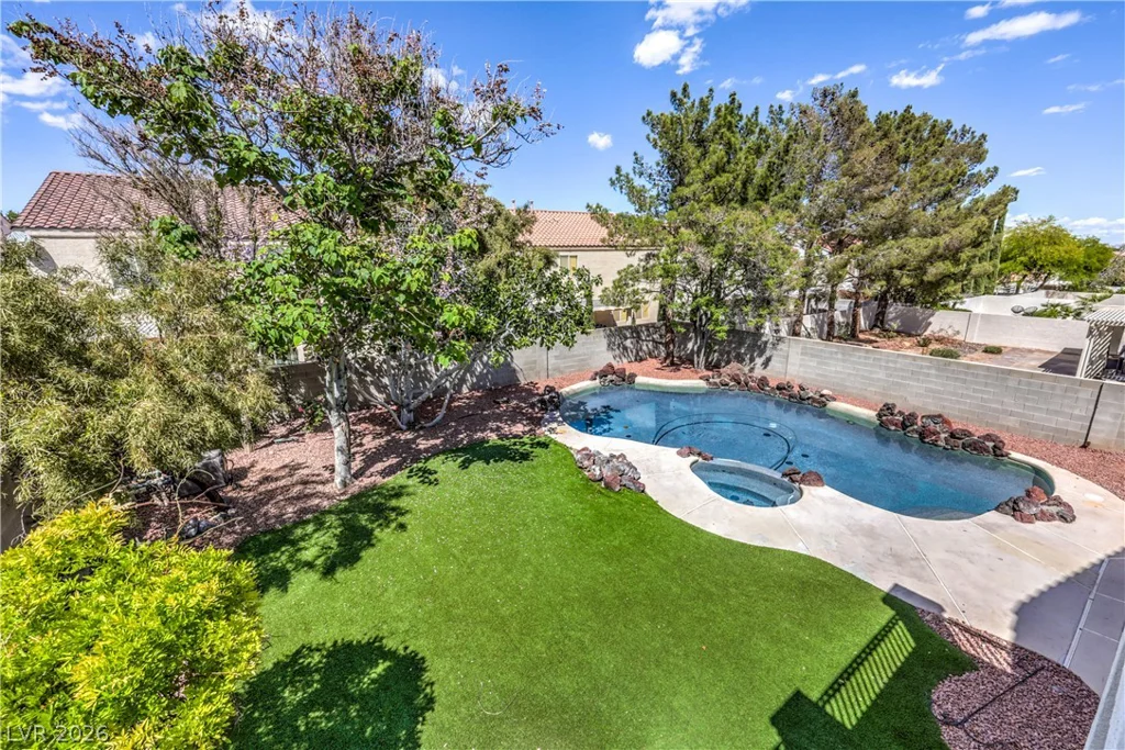 10008 Dusty Winds, Las Vegas, NV 89117