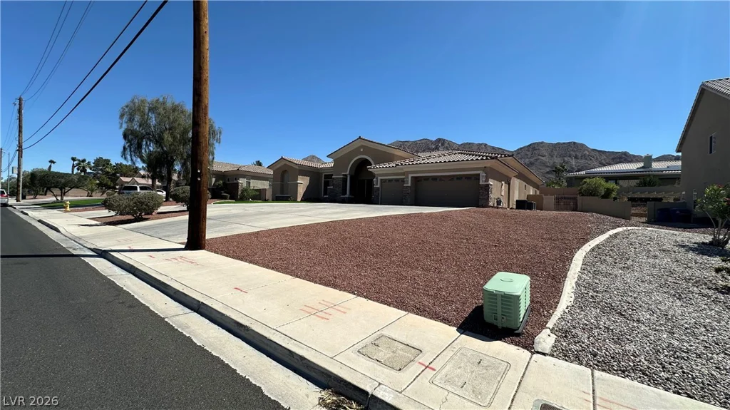 264 Hollywood, Las Vegas, NV 89110