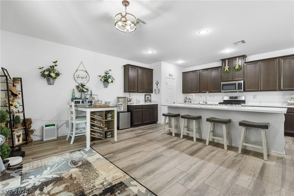 7125 Range Valley, North Las Vegas, NV 89084
