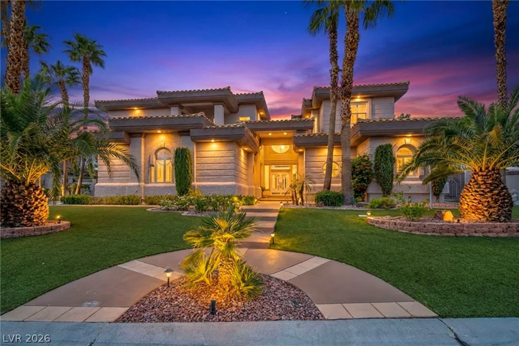 8798 Big Bluff, Las Vegas, NV 89148