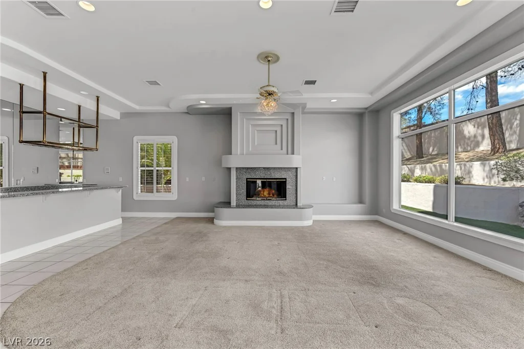 8798 Big Bluff, Las Vegas, NV 89148