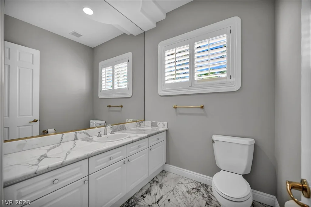 8798 Big Bluff, Las Vegas, NV 89148